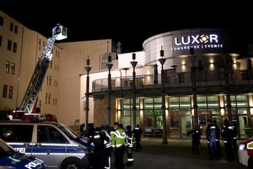 Chemnitz: Luxor-Einbruch in Chemnitz: Polizei sucht Täter per Drehleiter