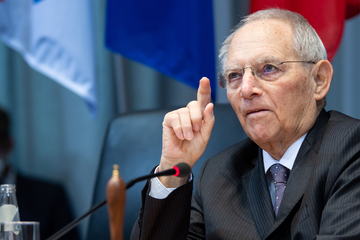 Wolfgang Schäuble: Wer ihn zum Sturz von Angela Merkel überreden wollte