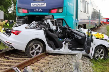 Auto im Norden von Zug erfasst! Eine Person tot, eine schwer verletzt