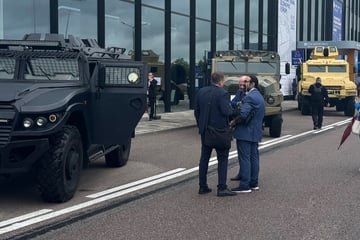 Ukraine-Krieg: Drohnen überschatten Start von Petersburger Wirtschaftsforum