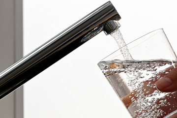 Trinkwasser verunreinigt: In diesen drei Orten muss Wasser abgekocht werden!