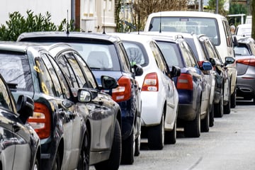 Zu wenig Platz für Feuerwehrautos: Stadt führt neue Parkregelung in Nippes ein