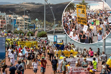 Gegen Massentourismus! Zehntausende demonstrieren auf beliebten Reise-Inseln