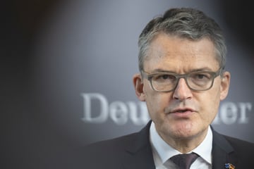 "Im 3. Reich Karriere gemacht": Post an Kiesewetter landet vor Gericht