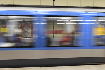 München: Mann in Münchner U-Bahn begrabscht: Polizei nimmt Tatverdächtigen fest