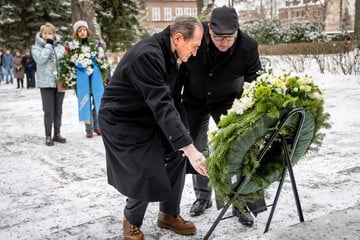 Chemnitz: Stilles Gedenken am Chemnitzer Mahnmal