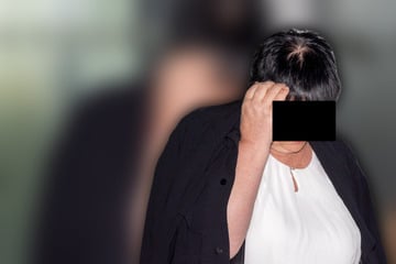 Als Polizisten ihren Nachbarn "schubsen", rastet Frau aus: Beamtin erleidet Schleudertrauma