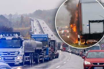 Unfall A72: Stau auf A72 im Erzgebirge: Laster geht in Flammen auf!