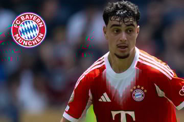 Nach Bruch am Auge: Bayern-Star Pavlovic wieder auf dem Platz