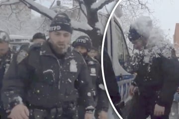 Wumms! Aufgebrachter Mob greift Polizei mit Schneebällen an: Gewerkschaft fordert Haft