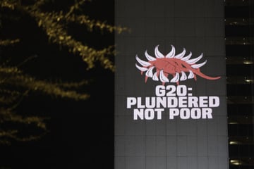 G20 billionaires could end world poverty in one year's earnings, Oxfam reports