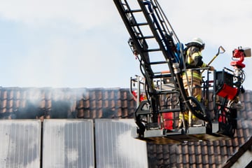 Haus wird Opfer der Flammen: War die Solaranlage schuld?