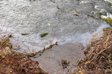 2500 Liter Heizöl ausgelaufen: Verschmutzung sorgt für Feuerwehreinsatz