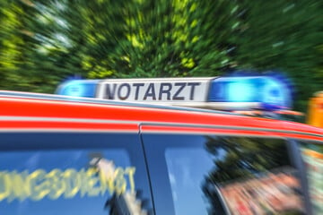Unfall bei Zwickau: Motorradfahrer schwer verletzt