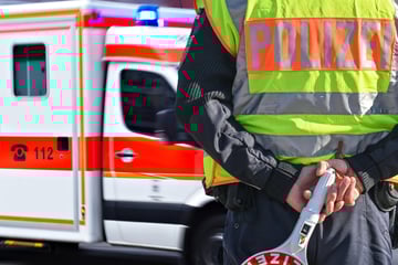 Unfall A4: Tödlicher Unfall auf A4: Mann (†39) aus Lastwagen geschleudert