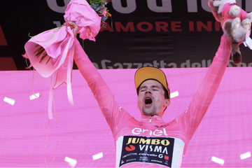 Aufregung beim Giro: Favorit büßt Führung nach kuriosem Helm-Wechsel ein!
