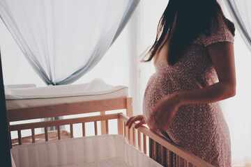 "Breakthrough" IVF trial reduces risk of babies inheriting diseases, but critics are worried