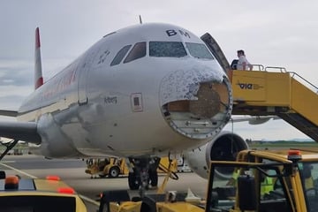 Flugzeug von Hagelsturm zerfetzt: Ermittlungen gegen Austrian-Airlines-Crew!