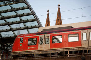 Etliche Bahn-Linien betroffen: Mega-Störung im Großraum Köln behoben