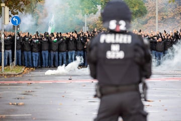 Kosten bei Hochrisikospielen: DFL scheitert mit Beschwerde gegen Polizeigebühren!