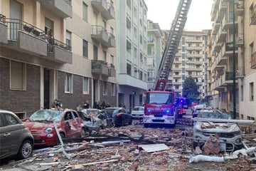 Heftige Explosion mitten in Metropole: Ein Mann stirbt, weitere Menschen verletzt