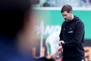 Nachfolger steht schon fest: Zweitliga-Schießbude schmeißt Trainer raus