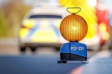 Unfall A9: Unfall auf A9: Auto überschlägt sich in der Baustelle