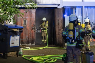 Hochhausbrand im Kölner Süden: Müllraum in Flammen