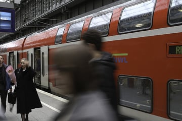 Ehrlicher Finder gibt Rucksack mit unfassbarer Geldsumme in Fundbüro ab