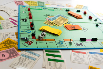 Streit um Monopoly-Spiel eskaliert: Mann schießt auf Familie