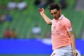 Nach Aus bei Erstliga-Klub: Musste dieser Fußballer wegen seines Coming-outs gehen?