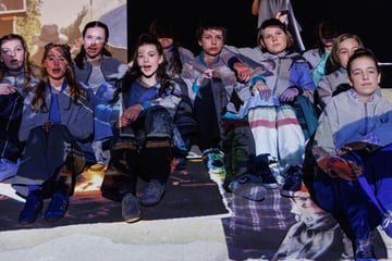 Dresden: Was ist Freundschaft? Teenager erzählen ihre Geschichten in einem Theaterstück