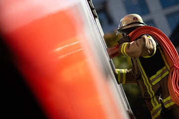 Brandstiftung? Mercedes geht in Oschersleben in Flammen auf