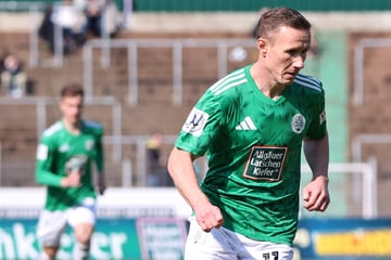 Kurz nach Geburt des Kindes: Ehefrau von Regionalliga-Kicker verstorben