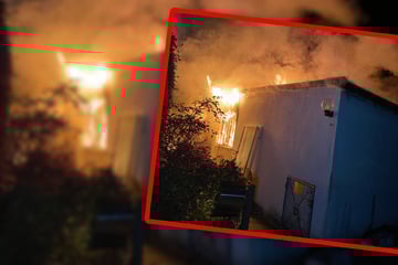 Gartenlaube in Vollbrand: Besitzer versucht noch, Flammen zu löschen