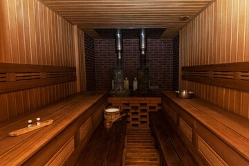 Hallan muertos a cuatro turistas en la sauna del hotel