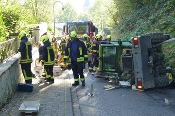 Schwerer Unfall in Windeck: Arbeiter unter Radlader begraben