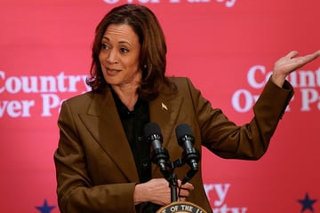 Kamala Harris puts spotlight on Donald Trump with release of medical report