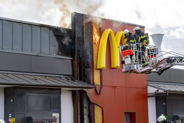 McDonald's fängt Feuer: Restaurant muss evakuiert werden