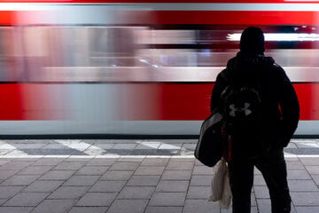 Zoff zum Schulstart: Kurzschluss macht Bahnfahrern in München zu schaffen