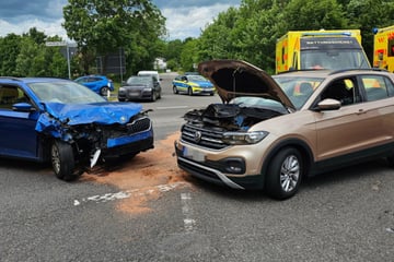 Crash auf Bundesstraße in Chemnitz: Zwei Verletzte