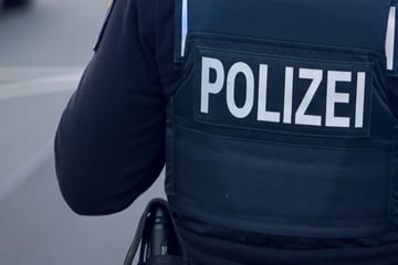 Elfjährige in Bus sexuell belästigt: Offenbacher Polizei ermittelt und sucht Zeugen