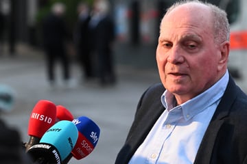 Live im TV: Uli Hoeneß leakt Interna und verspottet Bayern-Spieler