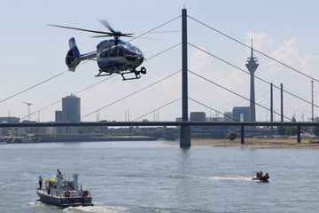 Mann rutscht aus und fällt in Rhein! Ist er inzwischen tot?