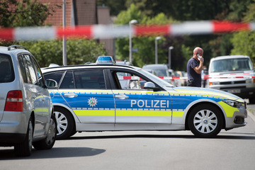 Dresden: Polizeieinsatz: Mann bleibt unentschuldigt der Arbeit fern