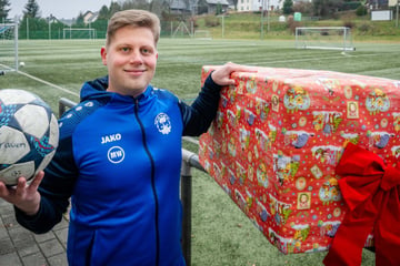 Dieses Geschenk haben Fußball-Frauen aus dem Erzgebirge für eine Kita