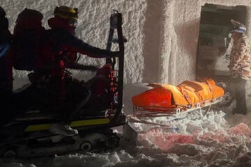 Ungewöhnlicher Einsatz im Schneesturm: Unterkühlter Mann nachts vom Brocken gerettet