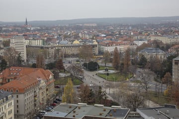 Dresden: Streit eskaliert: Zwei Mädchen am Albertplatz beraubt