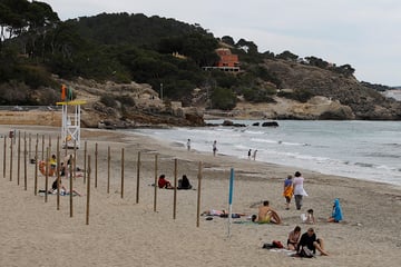 Streit an FKK-Stand eskaliert: Deutscher auf Mallorca von Klippe geschubst!