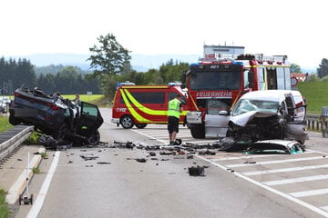 Zwei Tote bei schwerem Unfall auf Bundesstraße im Allgäu